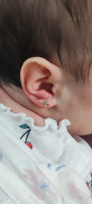 Perforación bebé — Zibá Piercings